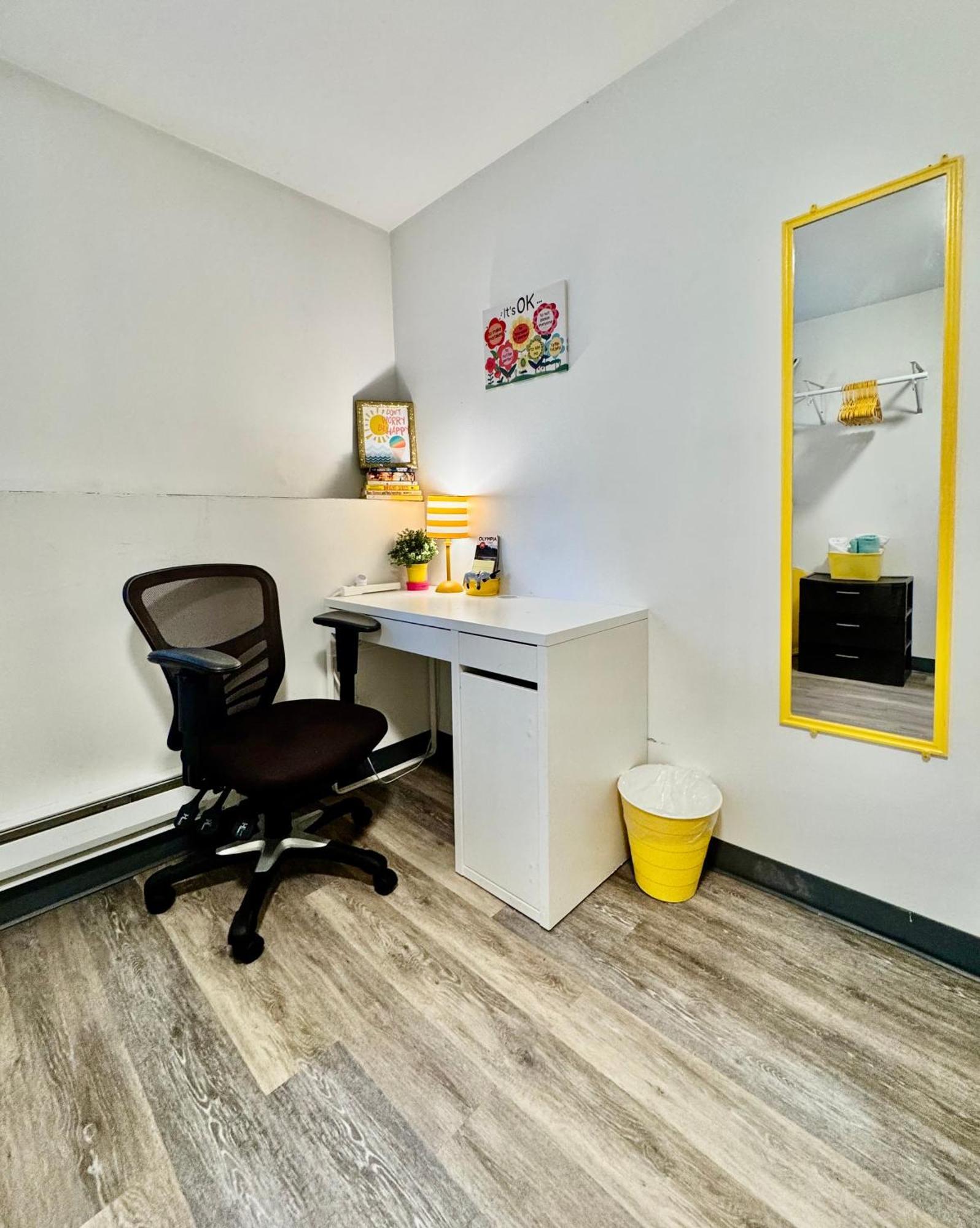 Private Room With Shared Bathroom On The 1St Floor 10 Minutes Walk To University Of Washington シアトル エクステリア 写真