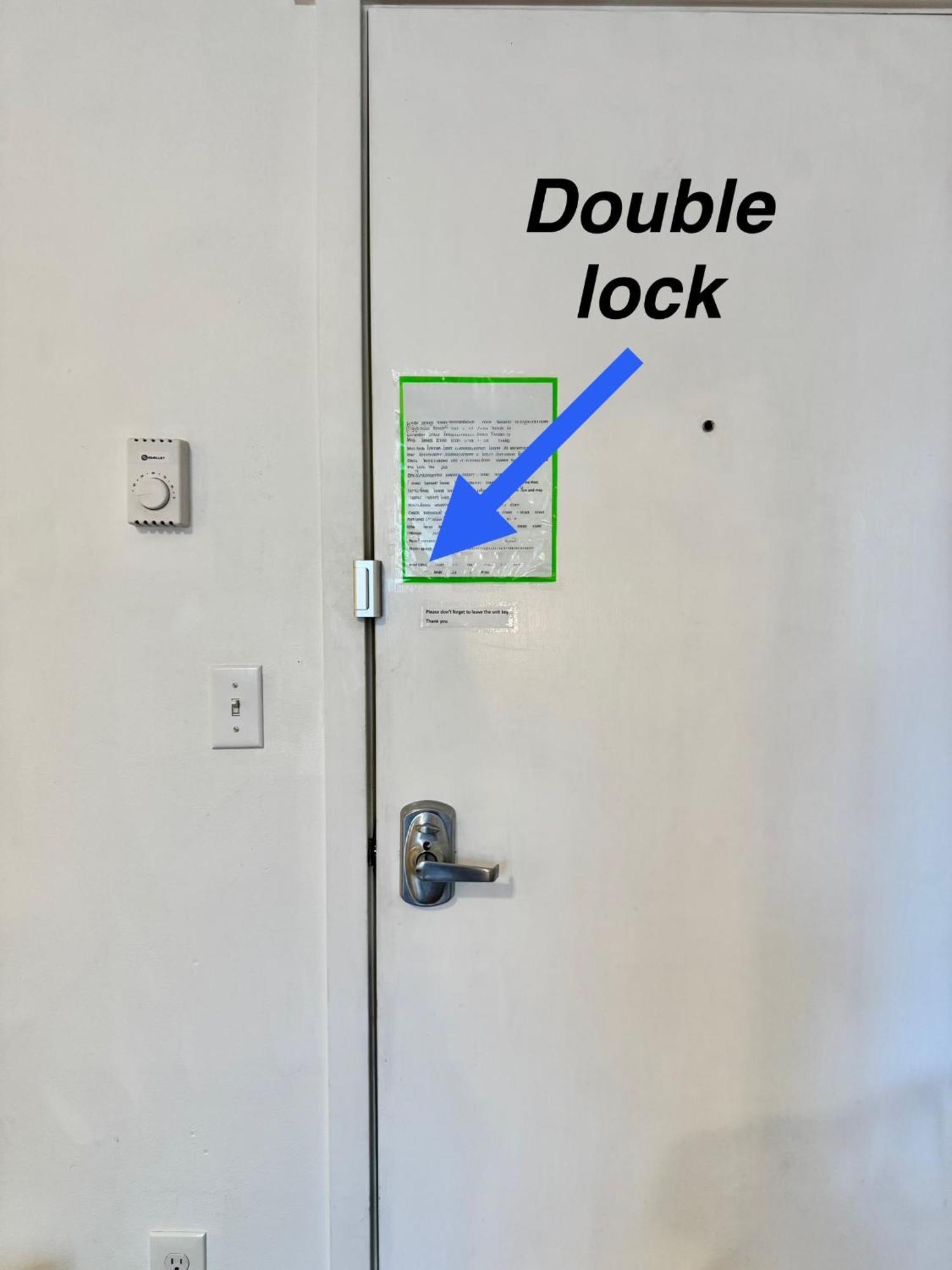 Private Room With Shared Bathroom On The 1St Floor 10 Minutes Walk To University Of Washington シアトル エクステリア 写真